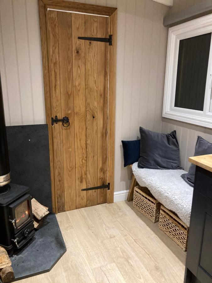 Herdwick Shepherd Hut Exeter Exterior photo